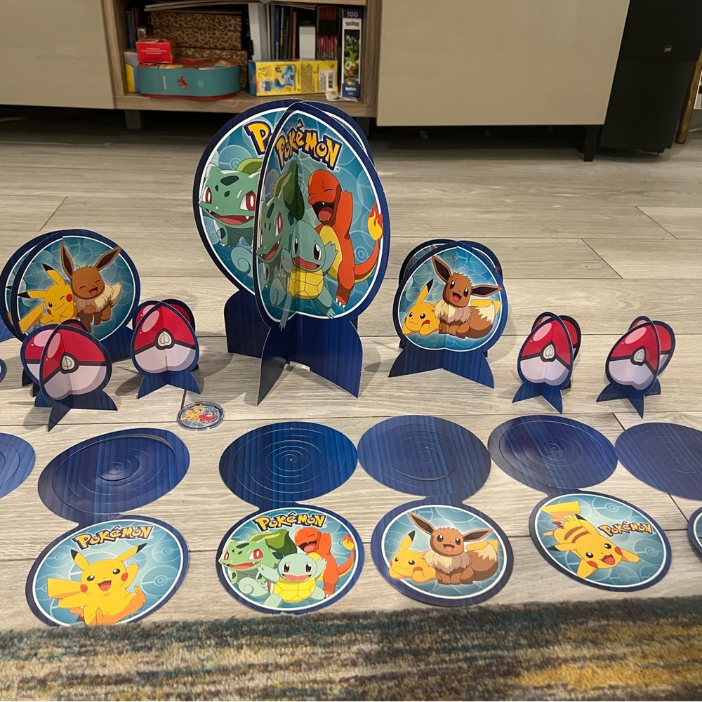 Pokémon birthday party decorations. Table decorations and wall decorations